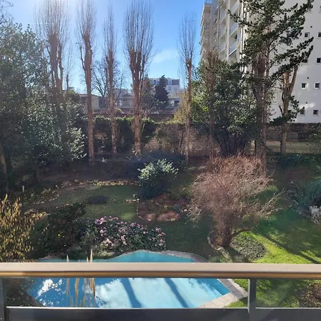 Avec Balcon, Proche De Paris Equipe *